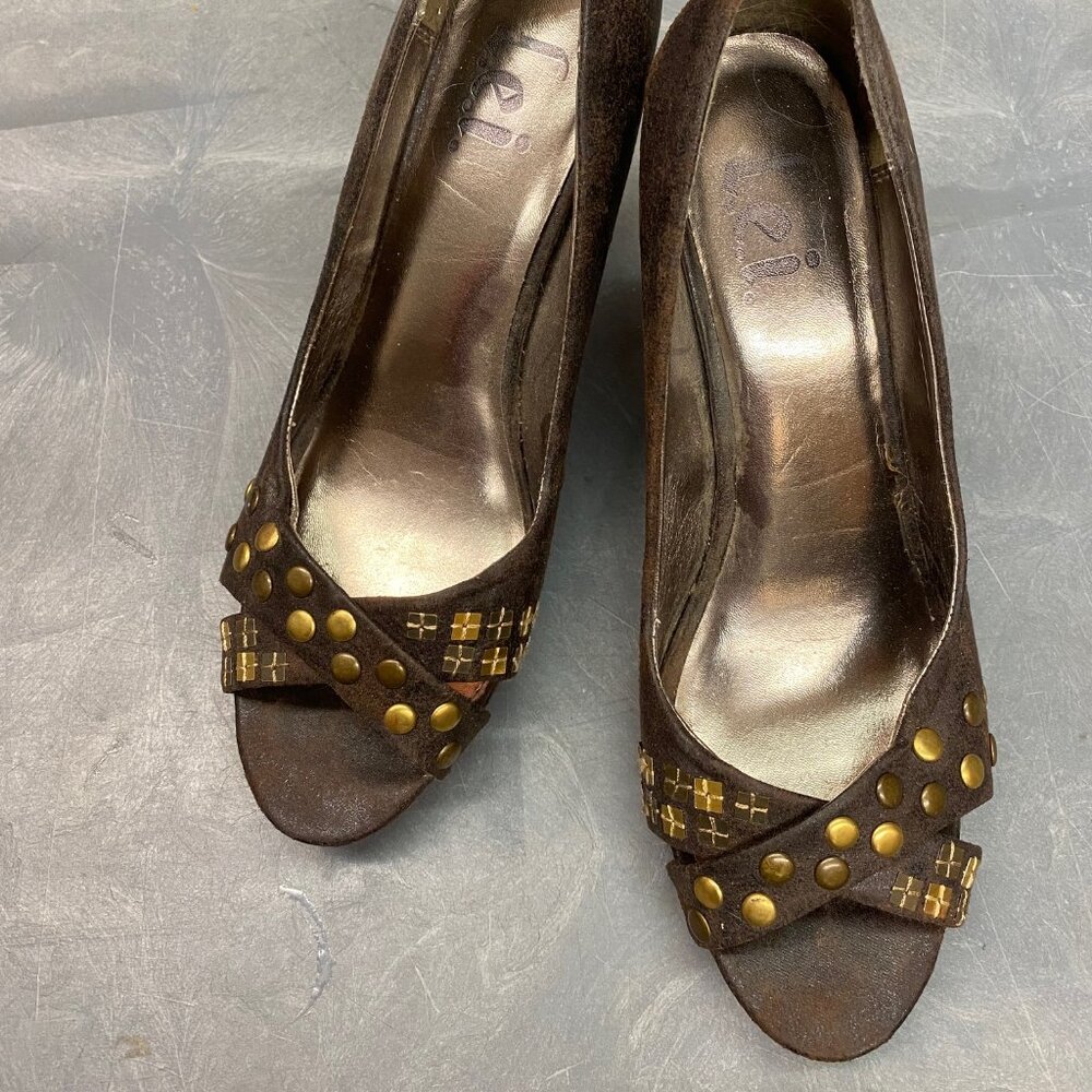 L.E.I Chocolate Brown Brass Studded Open Toe Slip On Heels, size 8 1/2